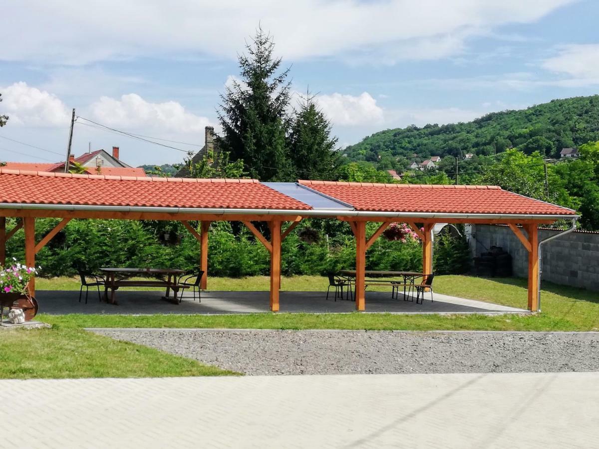 Lotuszvirag Vendeghaz Hotel Szekszárd Exterior foto